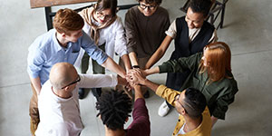 社会为拉斯维加斯游戏3499作育机缘，拉斯维加斯游戏3499为社会创立价值；以市场营销为龙头，为市场提供一流产品，在市场竞争中立异生长；以优异的业绩感恩社会，以知足的回报关爱员工；做有责任的企业，其时代的骄子；优异团队，共筑梦..